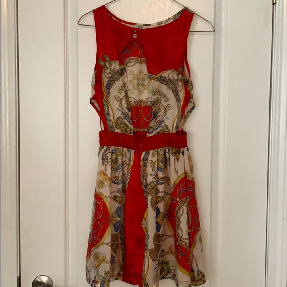Pattern cutout dress - Picture 2 of 3
